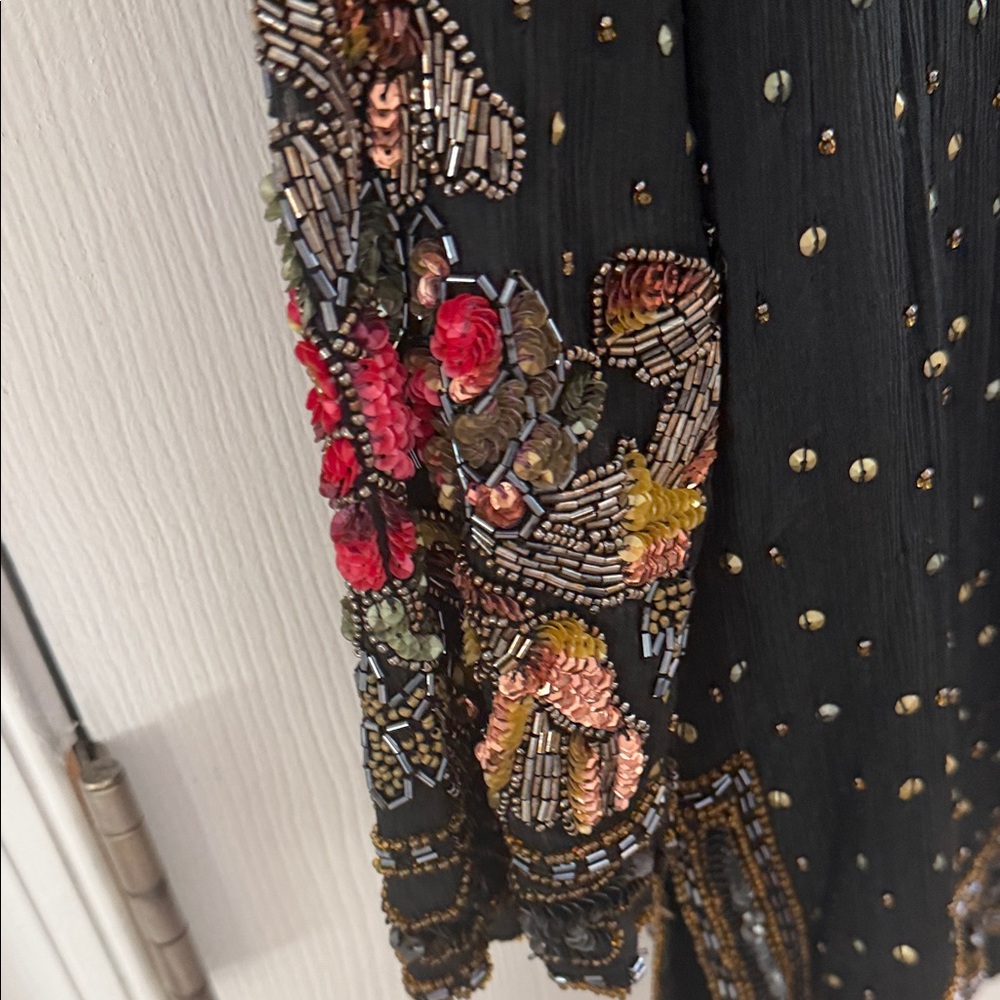 VINTAGE VTG Royal Feelings Embellished Black Tunic with gorgeous design - Picture 5 of 6